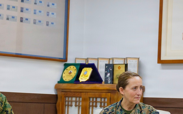 MARFORK visits ROK Air Force 16th Fighter Wing at Yecheon AB