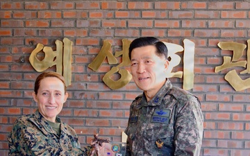MARFORK visits ROK Air Force 16th Fighter Wing at Yecheon AB