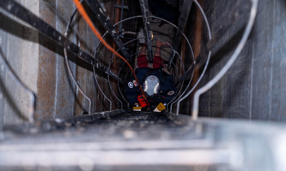 CNRJ Sasebo Conducts Confined Space Rescue Drill