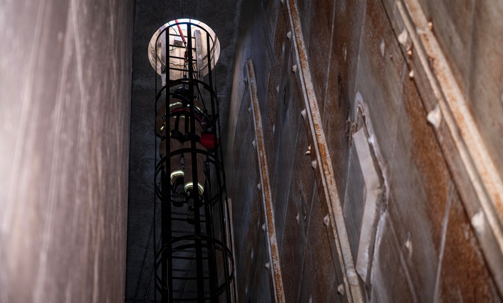 CNRJ Sasebo Conducts Confined Space Rescue Drill