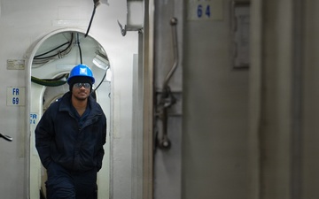 Ike Conducts Planned Incremental Availability maintenance period