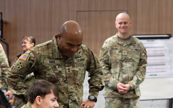 Maj. Gen. Monté Rone Visits JMTG-U