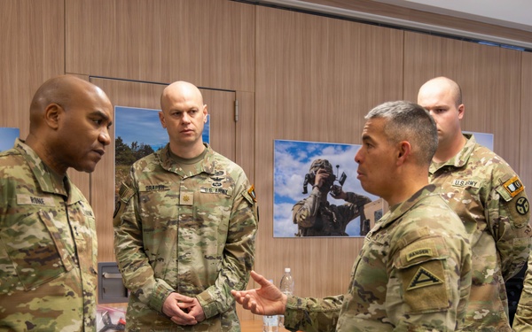 Maj. Gen. Monté Rone Visits JMTG-U