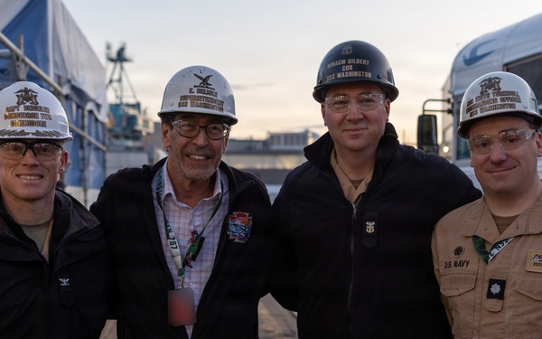 RDML Scott Brown Visits PNSY