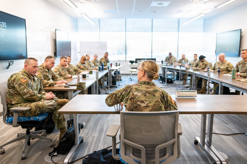 Senior Leaders Visit U.S. Army War College During Army Leader Day