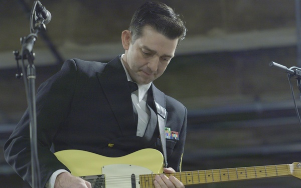 Navy Band Northwest Performs at the Navy All-American Bowl