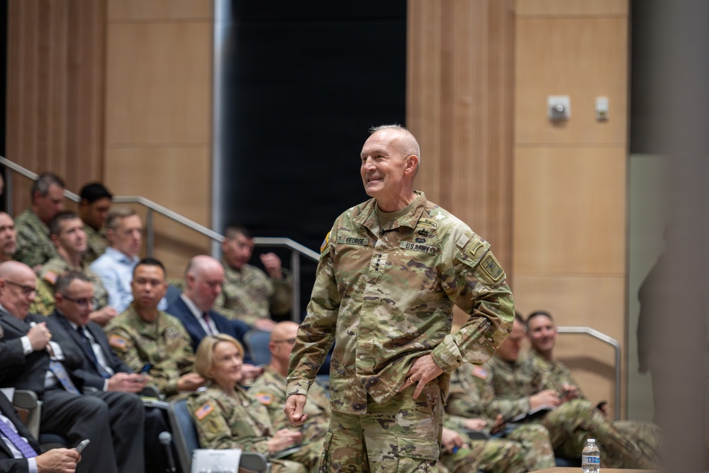 Senior Leaders Visit U.S. Army War College During Army Leader Day