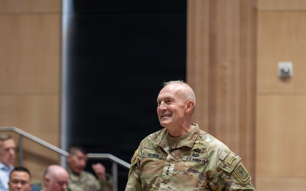 Senior Leaders Visit U.S. Army War College During Army Leader Day