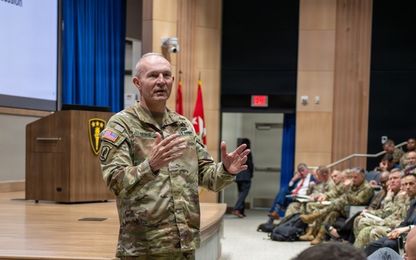 Senior Leaders Visit U.S. Army War College During Army Leader Day