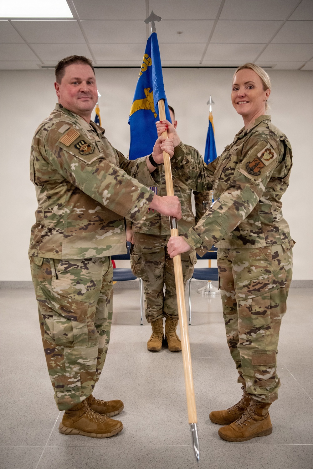 123rd Communcations Squadron welcomes new commander