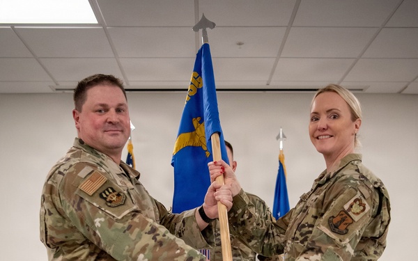 123rd Communcations Squadron welcomes new commander