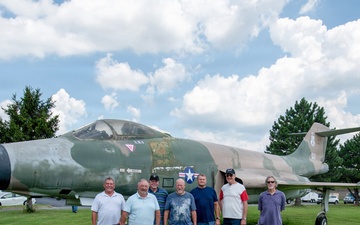 Kentucky Air Guard hosts retirees at Maintenance Luncheon