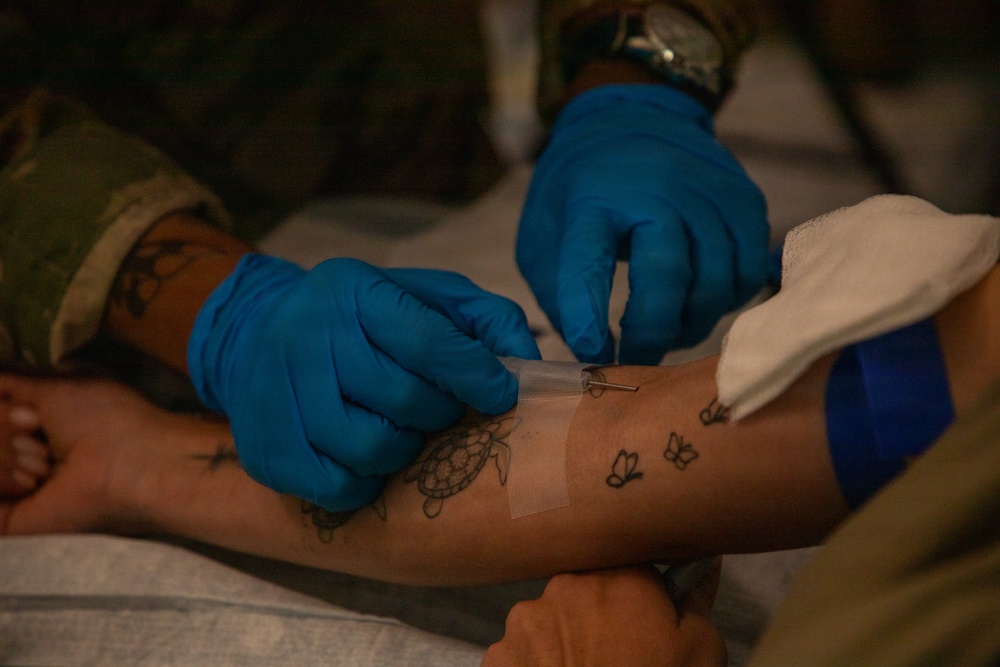 U.S. Soldiers Conduct Blood Transfusion Training