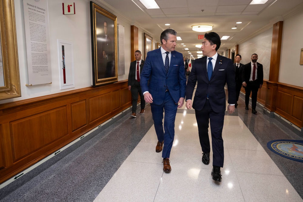 SW Hosts Japanese Minister of Defense at Pentagon