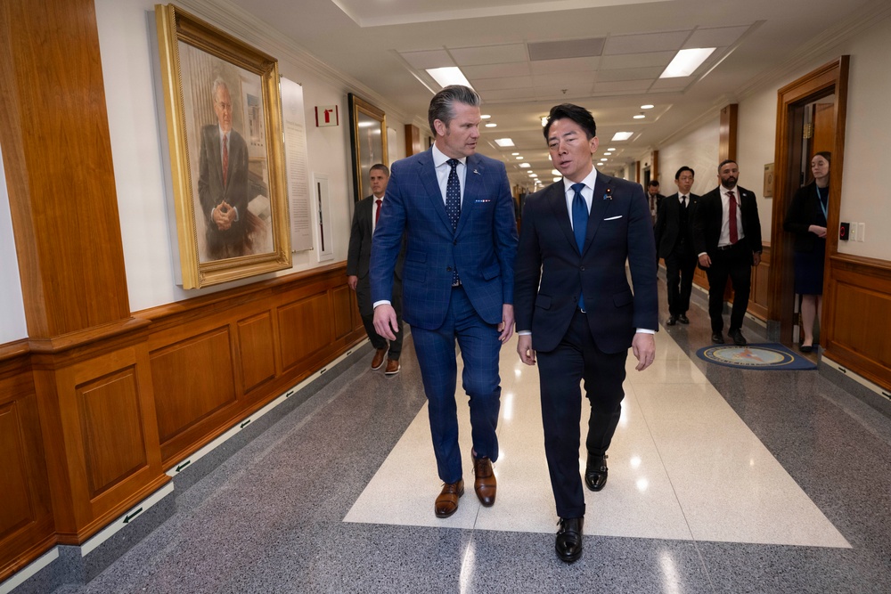 SW Hosts Japanese Minister of Defense at Pentagon