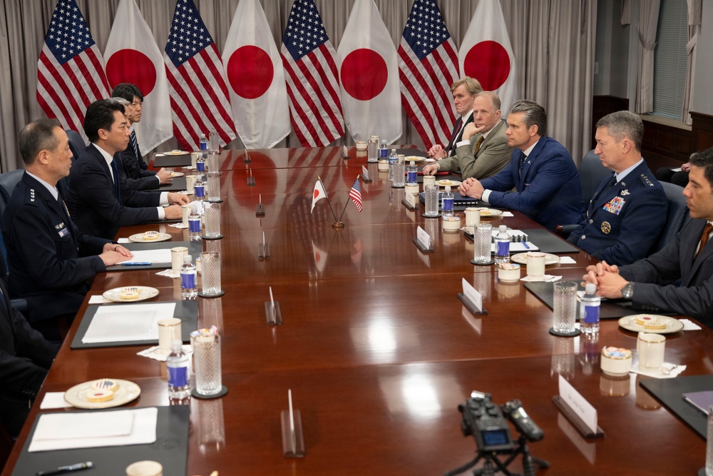SW Hosts Japanese Minister of Defense at Pentagon