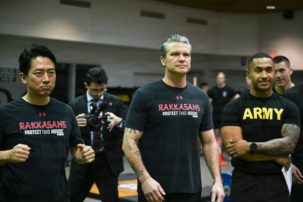 SW Hosts PT with Japanese Minister of Defense