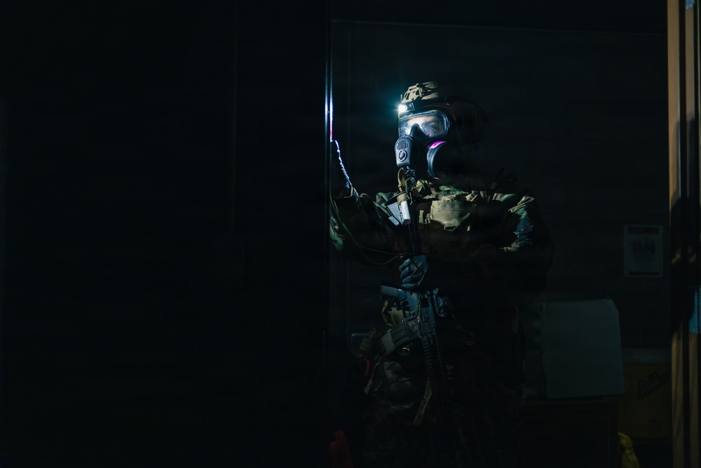 1SFG(A) CBRN detachment sharpens tactical proficiency in training scenarios