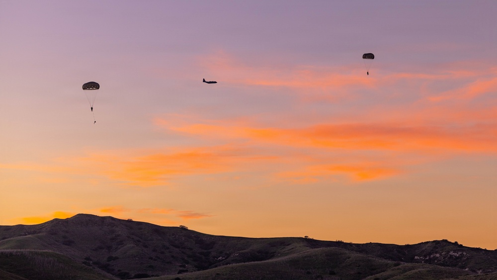 Skyfall: 1st DSB Marines conduct Combat Load Parachute Operations
