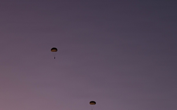 Skyfall: 1st DSB Marines conduct Combat Load Parachute Operations