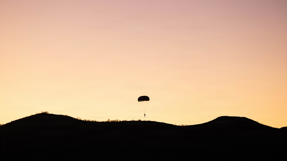 Skyfall: 1st DSB Marines conduct Combat Load Parachute Operations