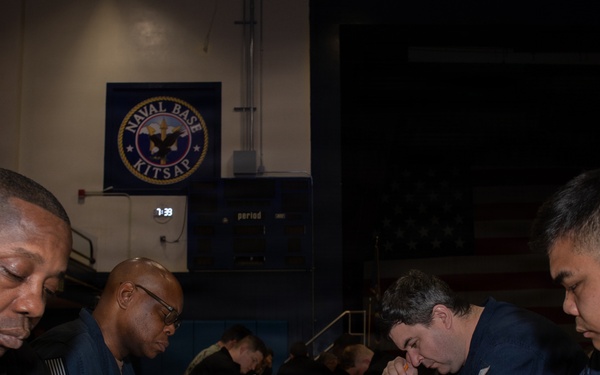 Ronald Reagan Sailors Take Navy-wide Advancement Exam