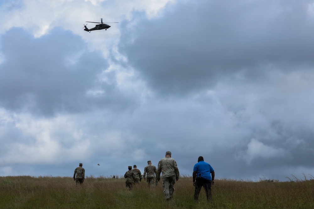 Senior medical leaders observe jungle medicine training during distinguished visitor day