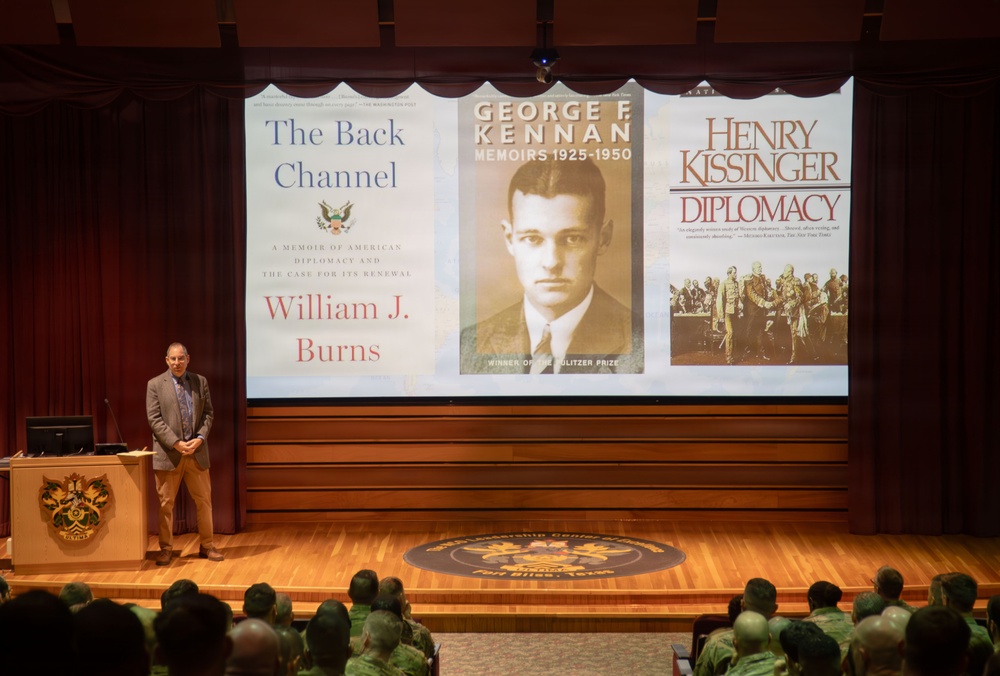 Senior Diplomatic Advisor Visits NCO Leadership Center of Excellence