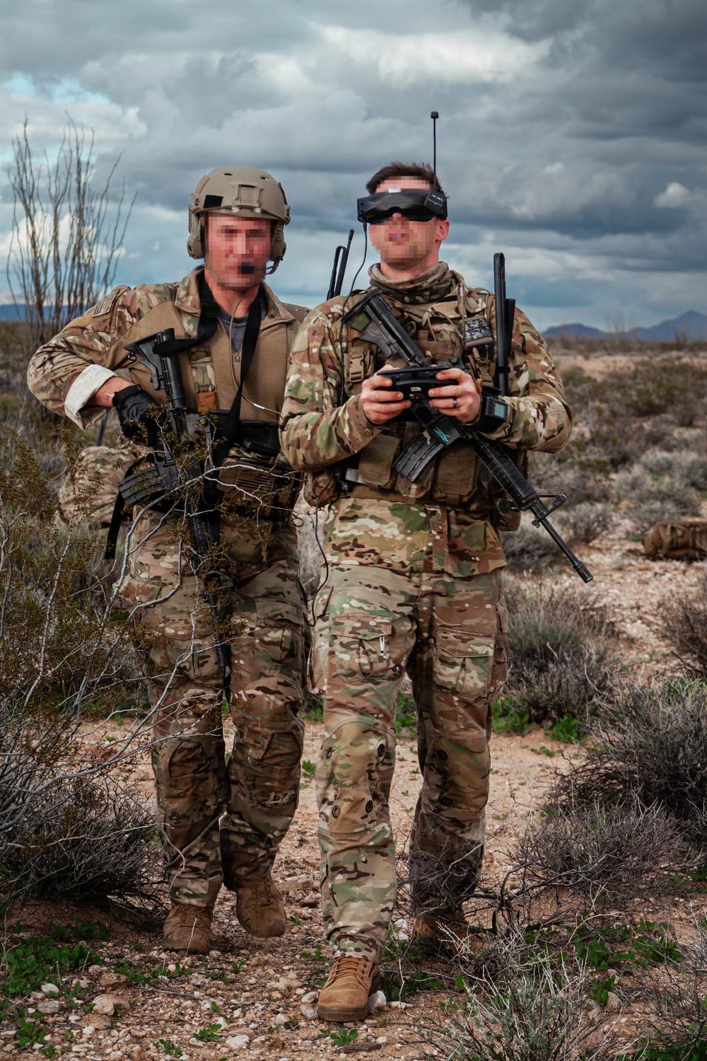 10th SFG(A) conducts military free fall above the desert of Lake Havasu