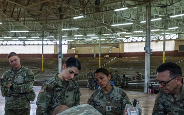 Senior medical leaders observe jungle medicine training during distinguished visitor day