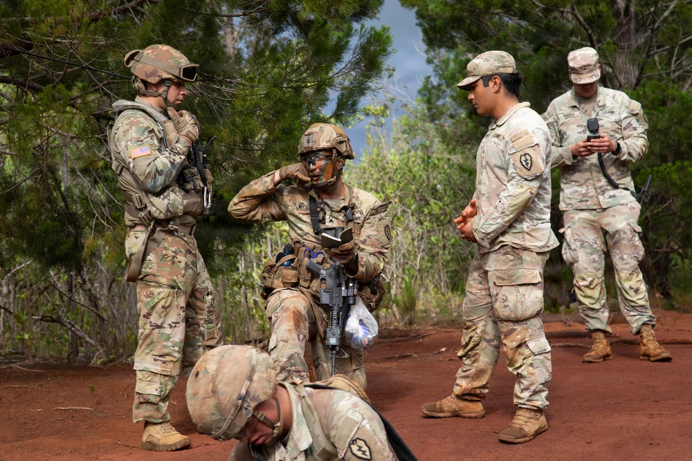 Senior U.S. Army leaders tour the Jungle Medicine Course