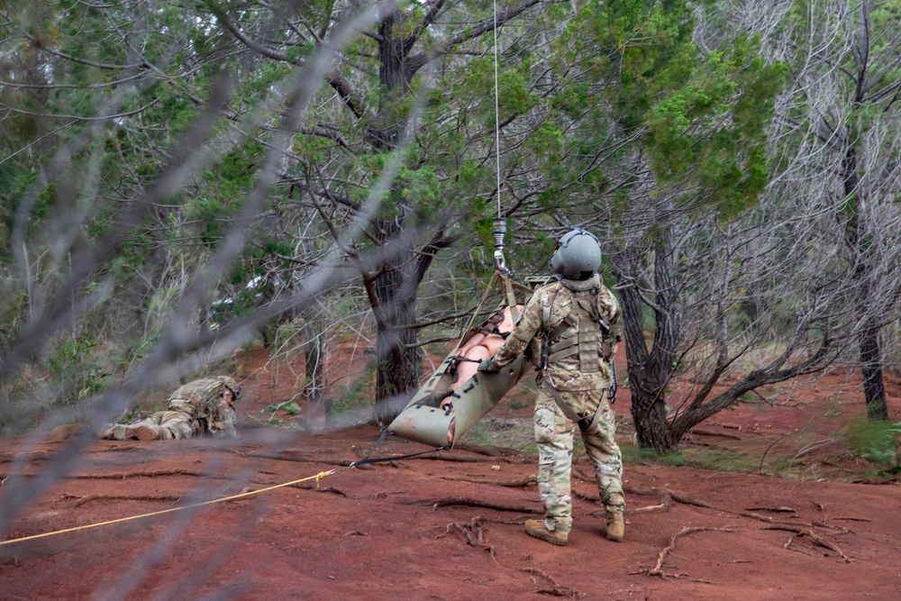 Senior U.S. Army leaders tour the Jungle Medicine Course