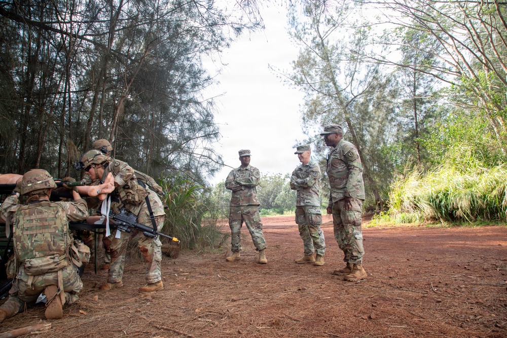 Senior U.S. Army leaders tour the Jungle Medicine Course