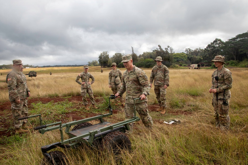 Senior U.S. Army leaders tour the Jungle Medicine Course