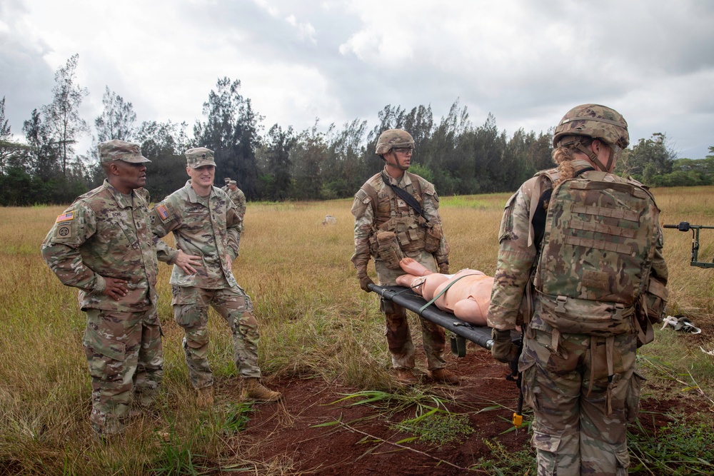 Senior U.S. Army leaders tour the Jungle Medicine Course