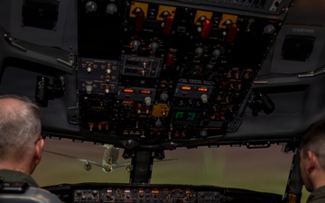 Rear Admiral. Brophy Visits Strategic Communications Wing 1