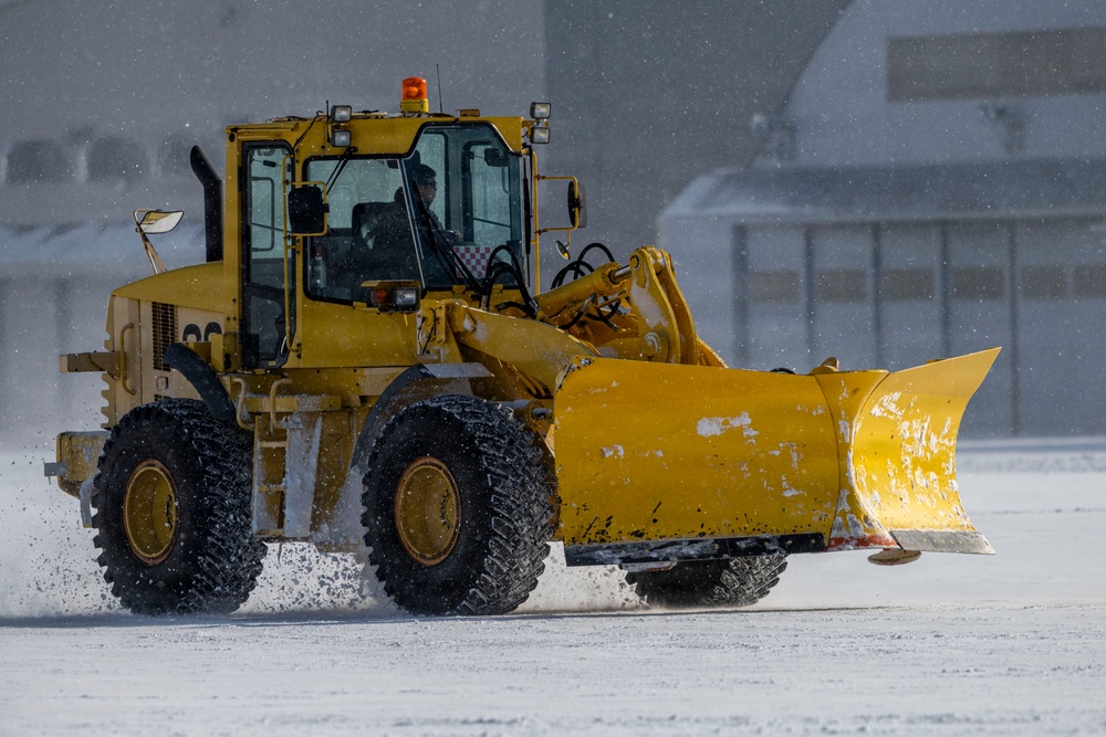 Snow removal teams keep Misawa AB flightline mission ready