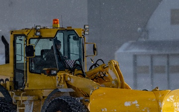 Snow removal teams keep Misawa AB flightline mission ready