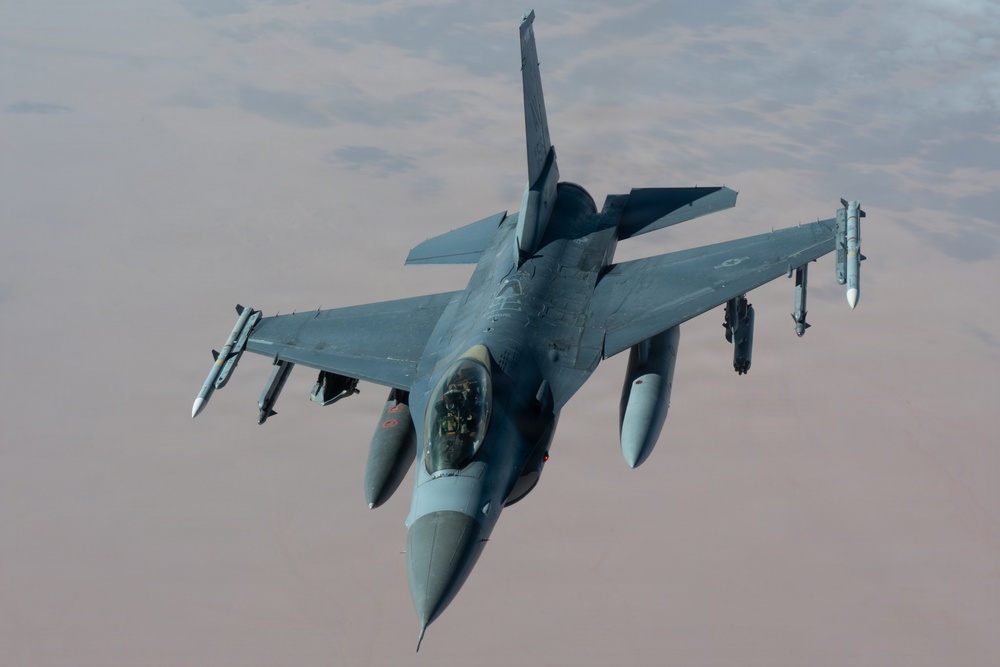 74th EARS conducts aerial refueling mission within CENTCOM AOR&amp;#xA;