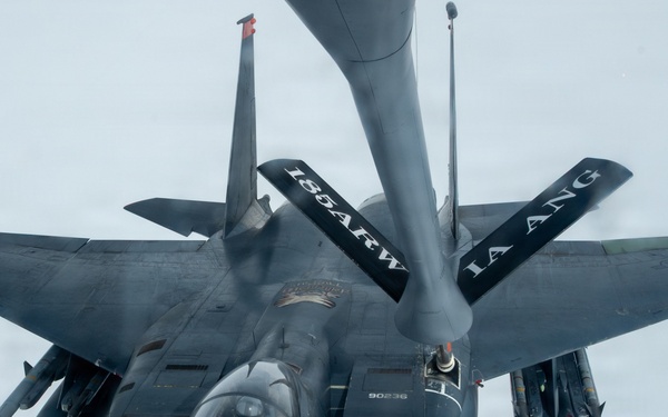 74th EARS conducts aerial refueling mission within CENTCOM AOR&amp;#xA;