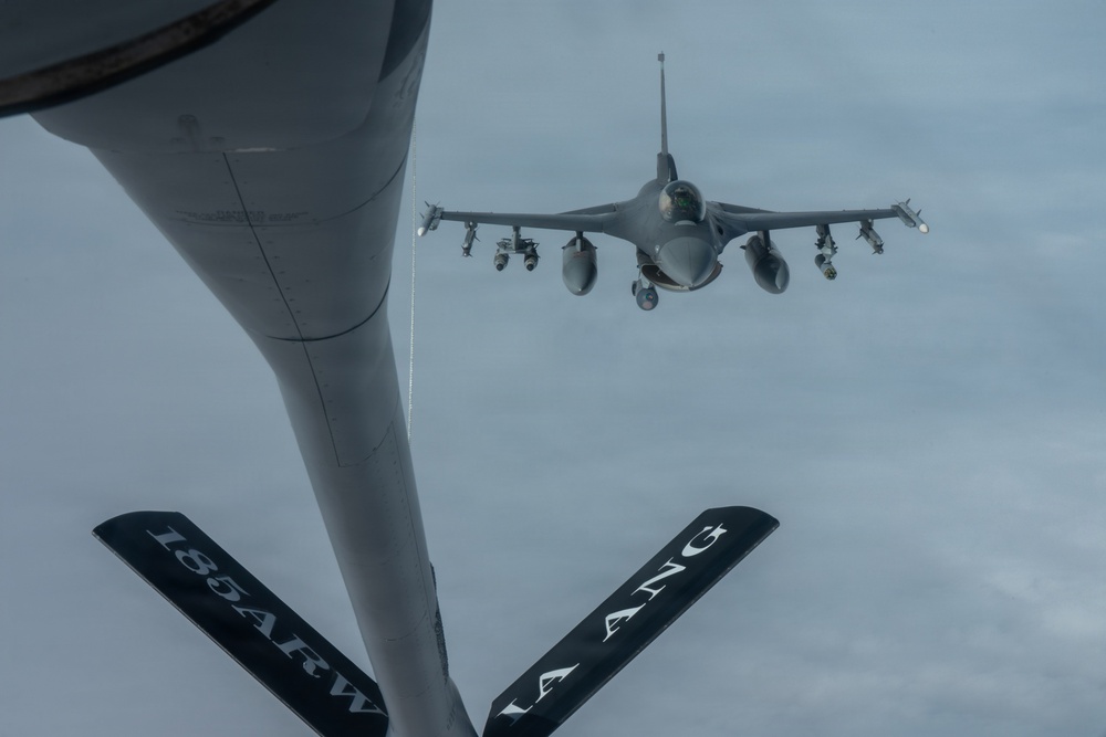 74th EARS conducts aerial refueling mission within CENTCOM AOR&amp;#xA;