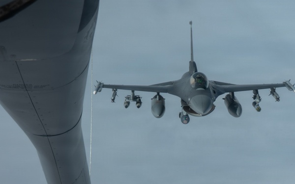 74th EARS conducts aerial refueling mission within CENTCOM AOR&amp;#xA;