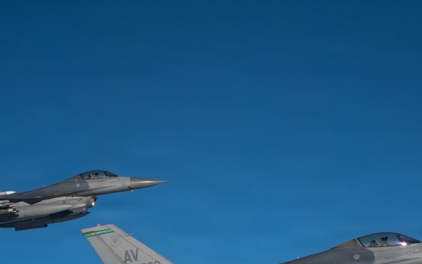 74th EARS conducts aerial refueling mission within CENTCOM&amp;#xA;