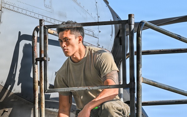 61st AMXS Engine Maintenance