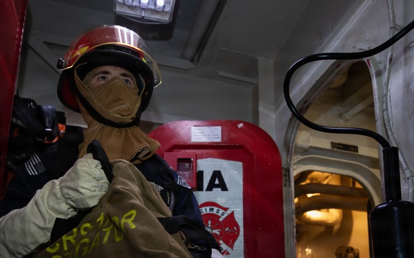 Ike Conducts Planned Incremental Availability maintenance period