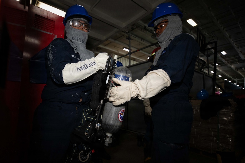 Ike Conducts Planned Incremental Availability maintenance period