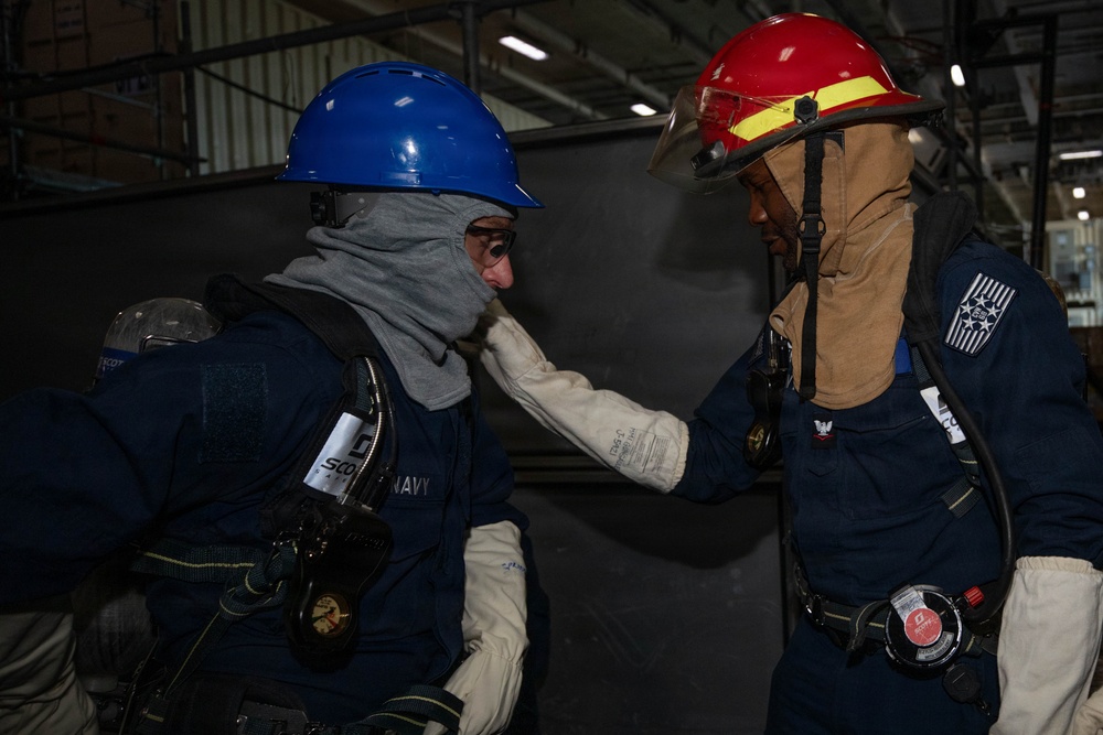 Ike Conducts Planned Incremental Availability maintenance period