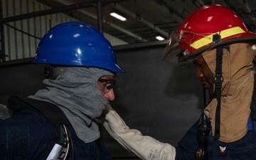 Ike Conducts Planned Incremental Availability maintenance period