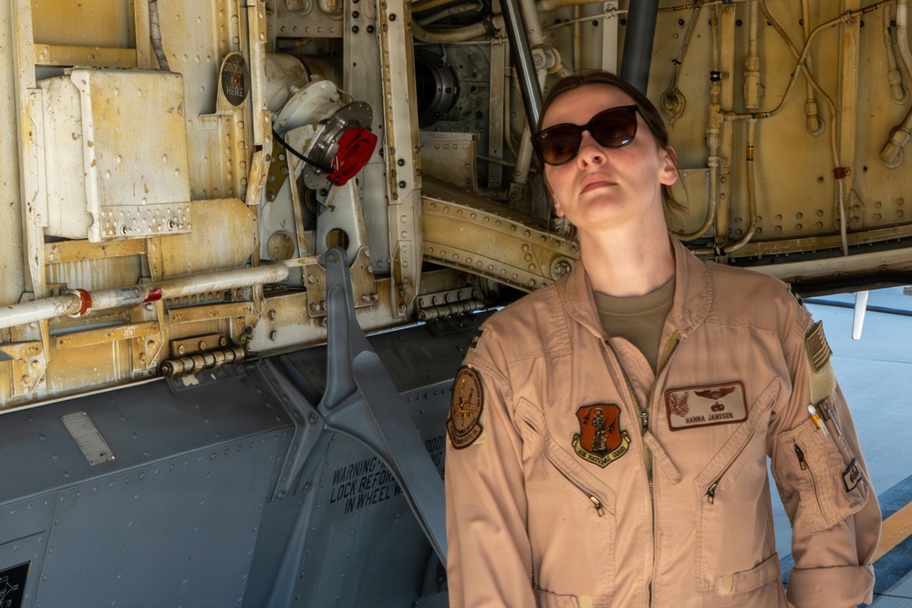 74th EARS conducts an air refueling mission within CENTCOM AOR&amp;#xA;