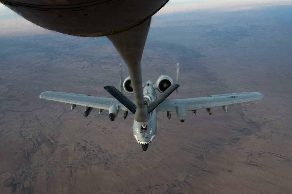74th EARS conducts an air refueling mission within CENTCOM AOR